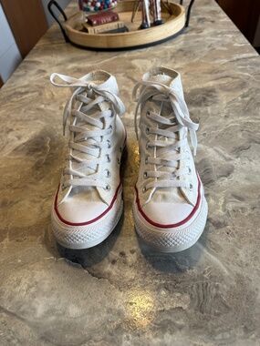 Converse Chuck Taylor All-Star High Top Tennis shoes